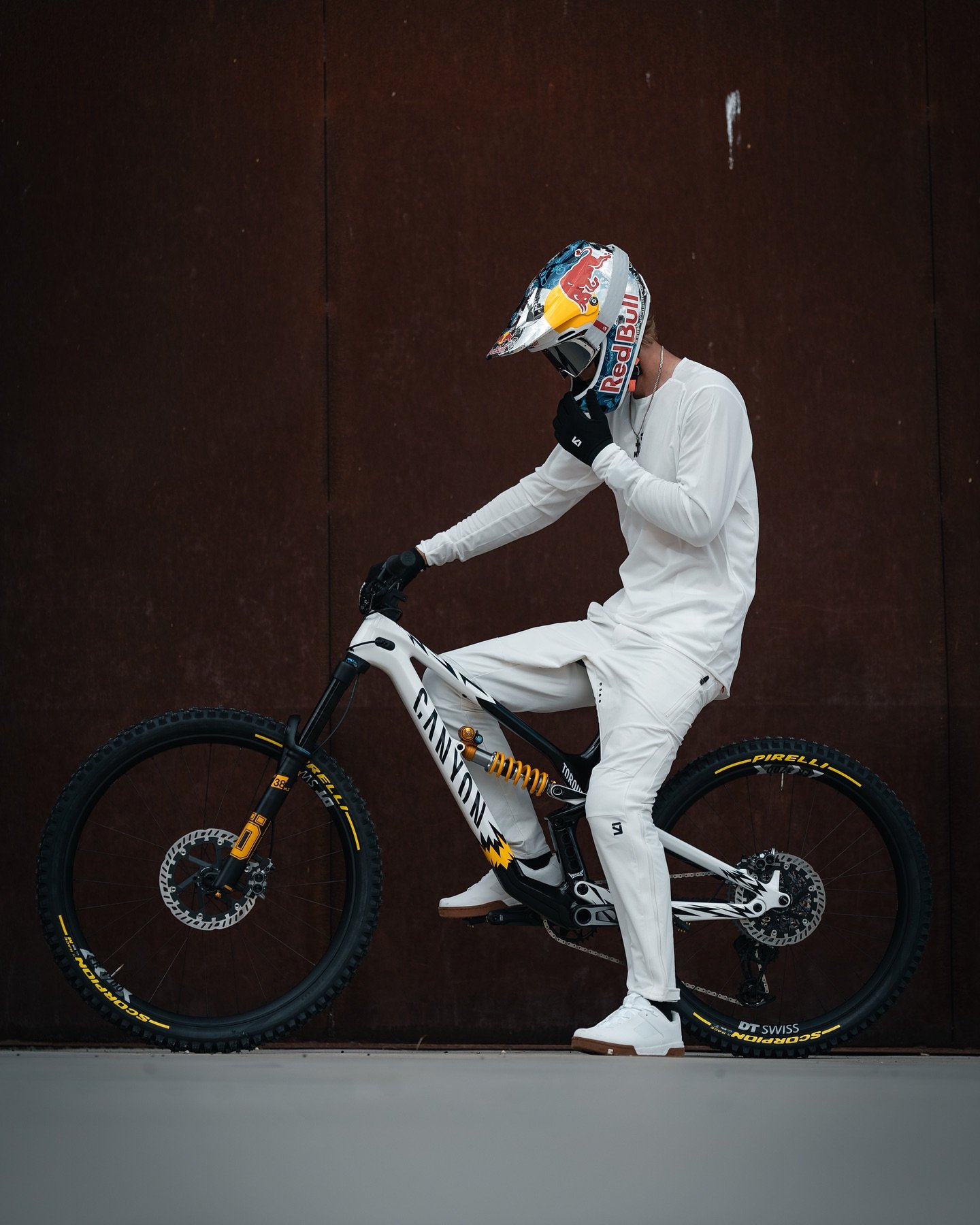 Helmets & Accessories